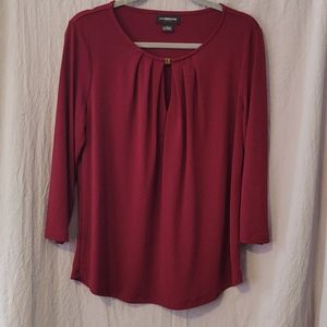 Liz Claiborne L Maroon key hole blouse